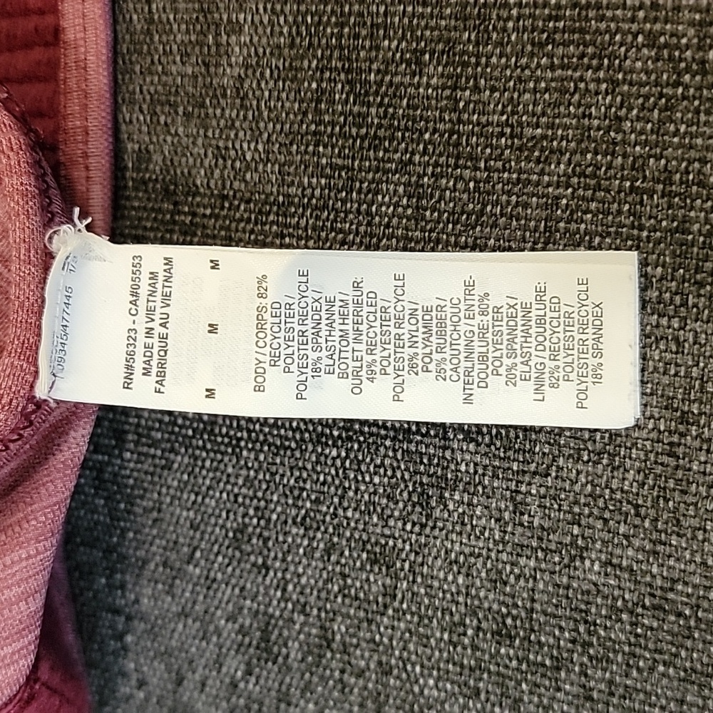 Nike Dri Fit Swoosh Maroon Sports Bra Racerback Size Med - Picture 3 of 6